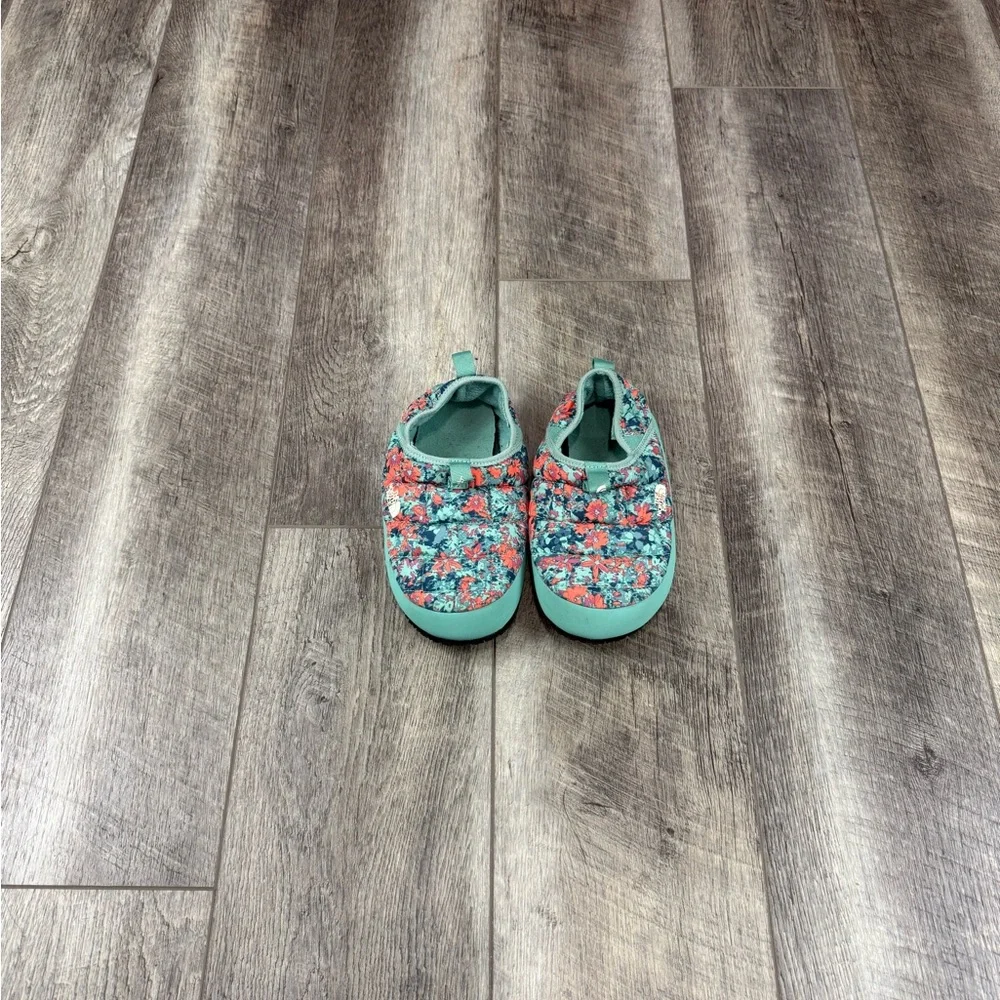 North Face Kids‎ Teal Floral Shoes